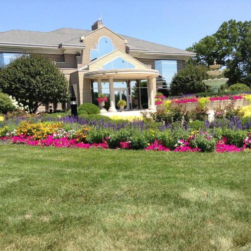 Winamac Bed & Breakfast | Mill Creek Gardens