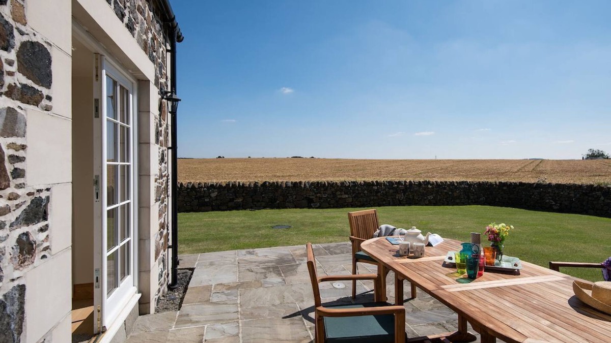 Gordon House | MILL DOWRIE - stunning barn conversion, 4 bedroom, ideal for families & friends