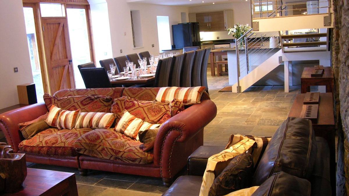 Colintraive House | Mill House, Ormidale - beautiful conversion with 70 sq m reception, 9 bedrooms