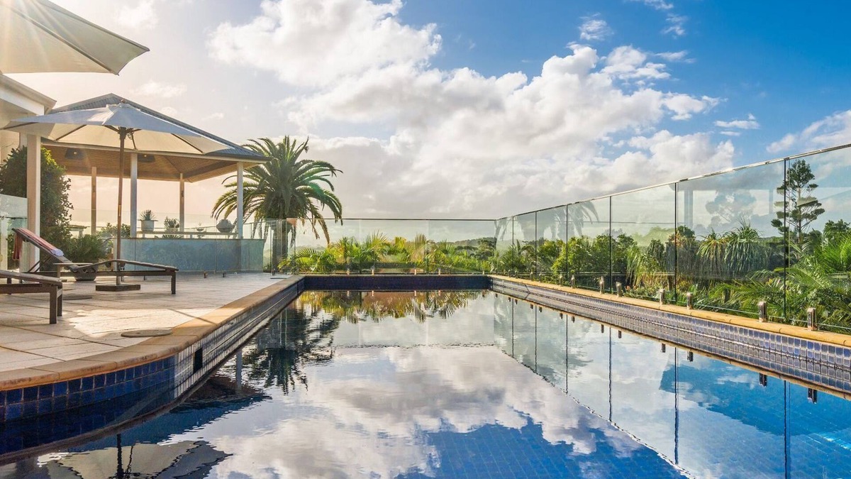 Coopers Shoot House | Milla's on Coopers - luxury retreat with pool