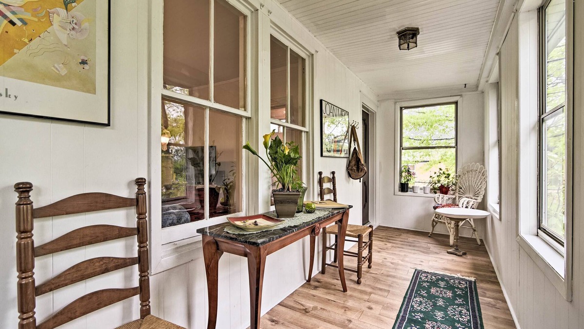 Millburn House | Millburn House w/Deck - Walk to NYC Transit!