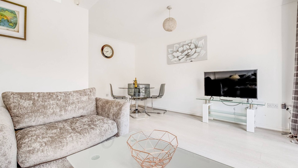 Bedford House | Miller House by Our Home Short Stays