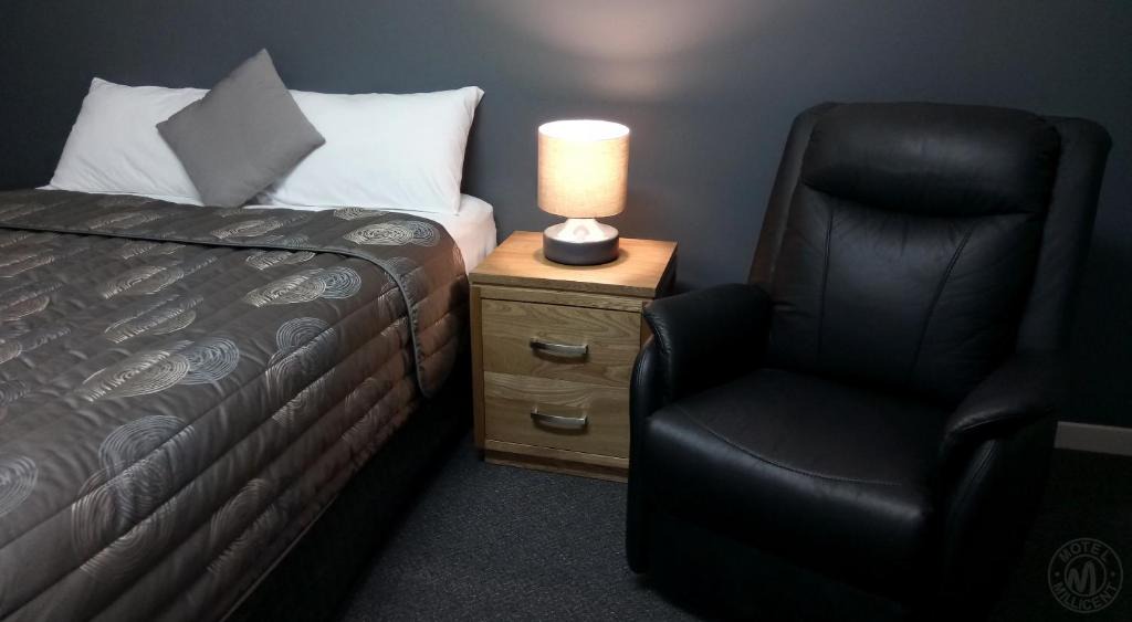 Mount Muirhead Hotel | Millicent Motel