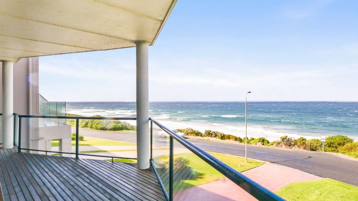 Hayborough House | Million Dollar Sea Views