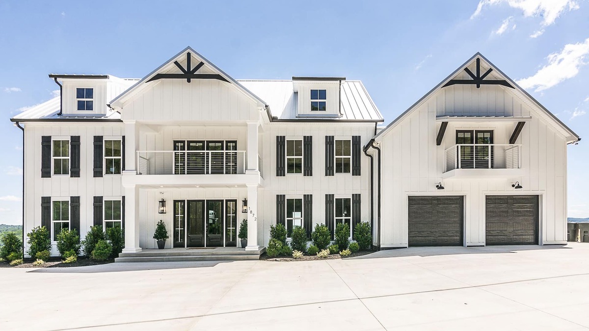 Celina House | Million Dollar View Lakehouse on Dale Hollow Lake