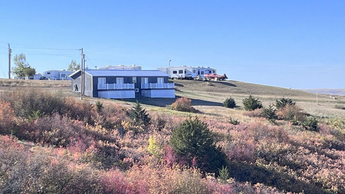 Fort Pierre Cabin | Million Dollar View Of Beautiful Lake Oahe! Hunting and Fishing Paradise!