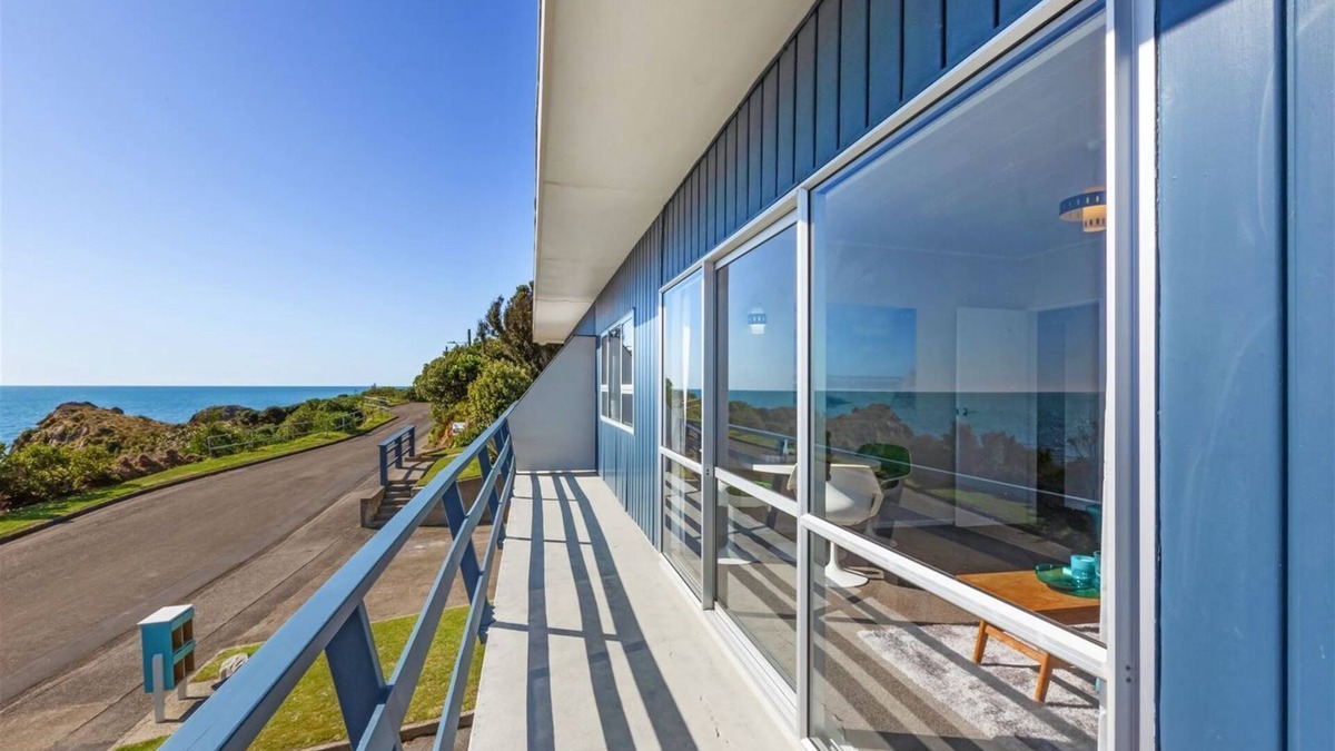 Titahi Bay House | Million dollar views.