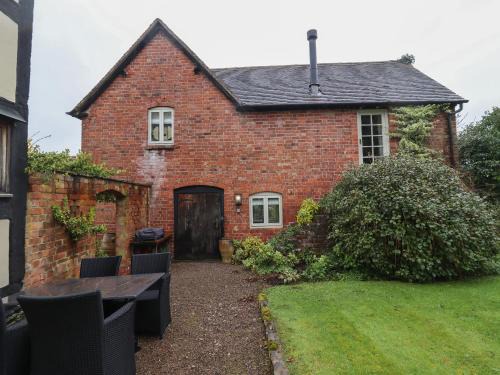 Woolhope House | Millpond Bothy