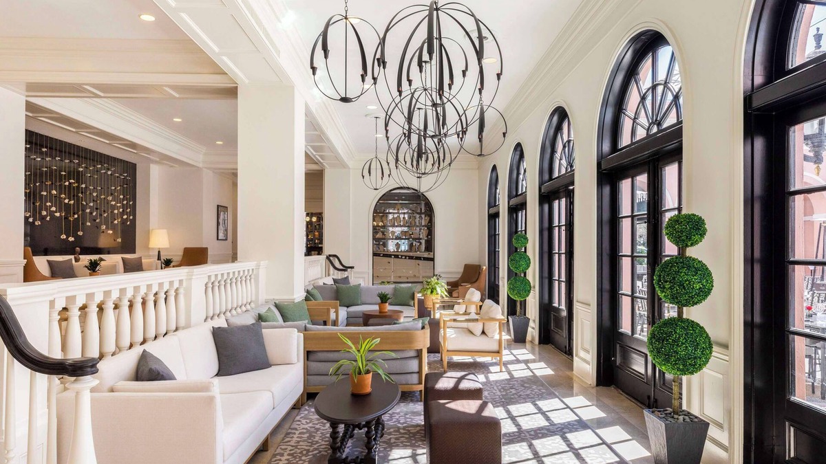 Charleston Historic District Hotel | Mills House Charleston, Curio Collection by Hilton