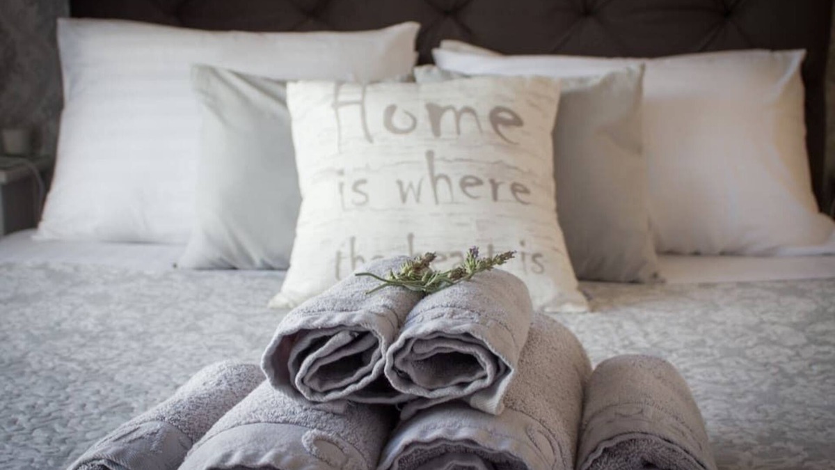 Markopoulon House | MiLo Luxury House- Free Airport pick up- 10 min drive ATH Airport