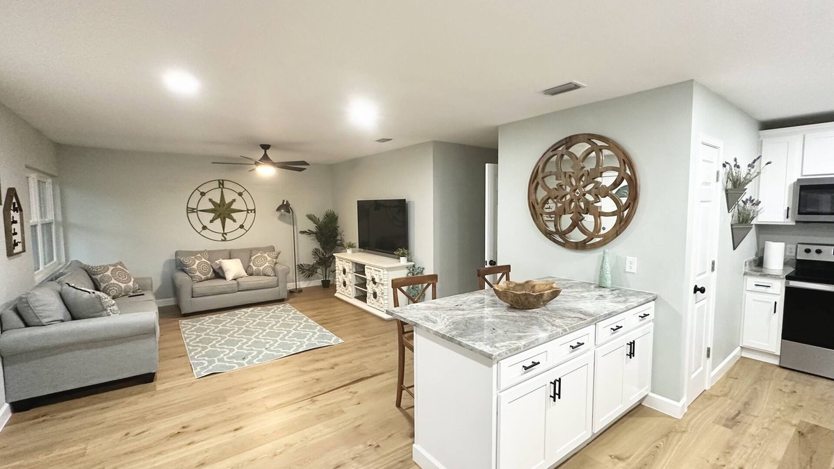 Milton House | Milton's Remodeled Cozy Retreat- 30min to Beaches and 4 min to Blackwater River