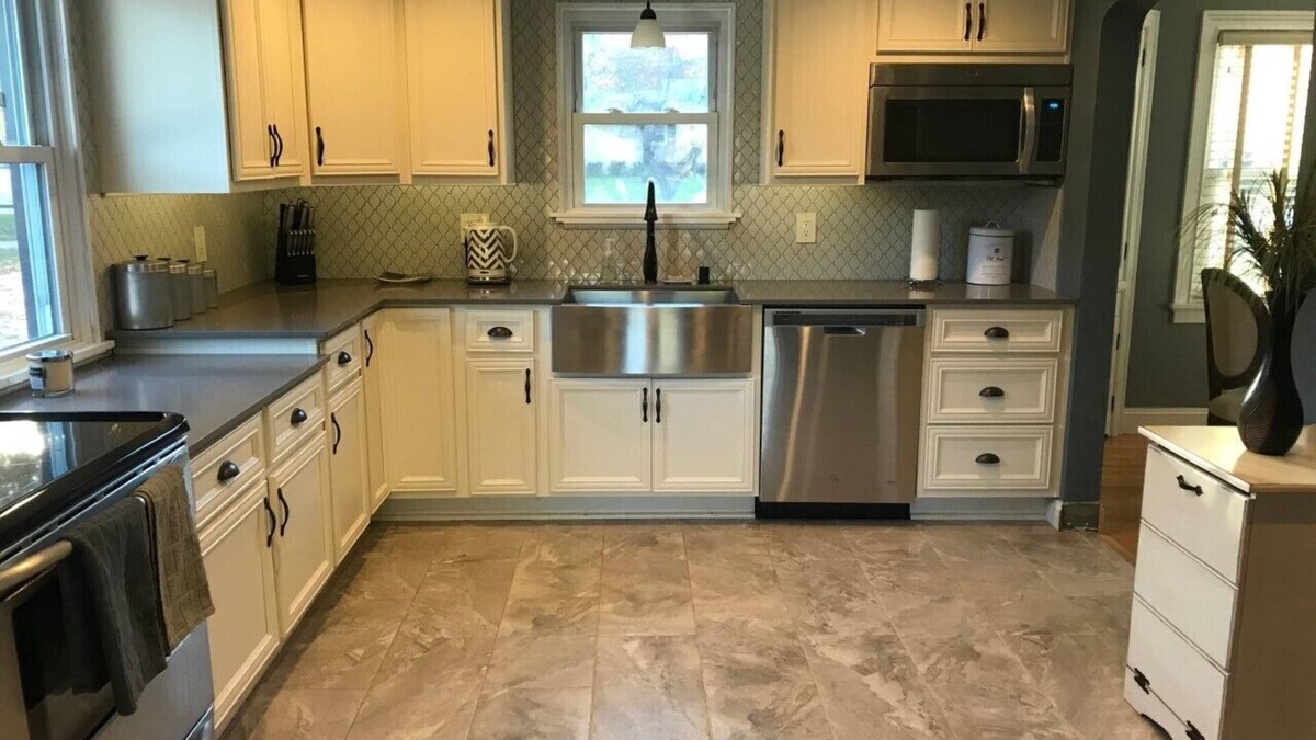 Brookfield House | Milwaukee DNC Convention Rental (7/11 - 7/18 only) - 3 Bedrooms
