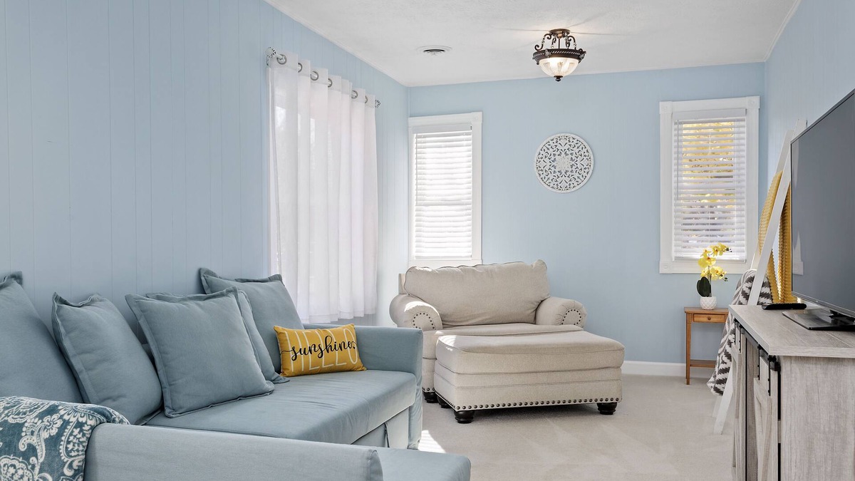 Huron House | Mimi's Cottage, nMinutes away from Sports Force Parks and Cedar Point