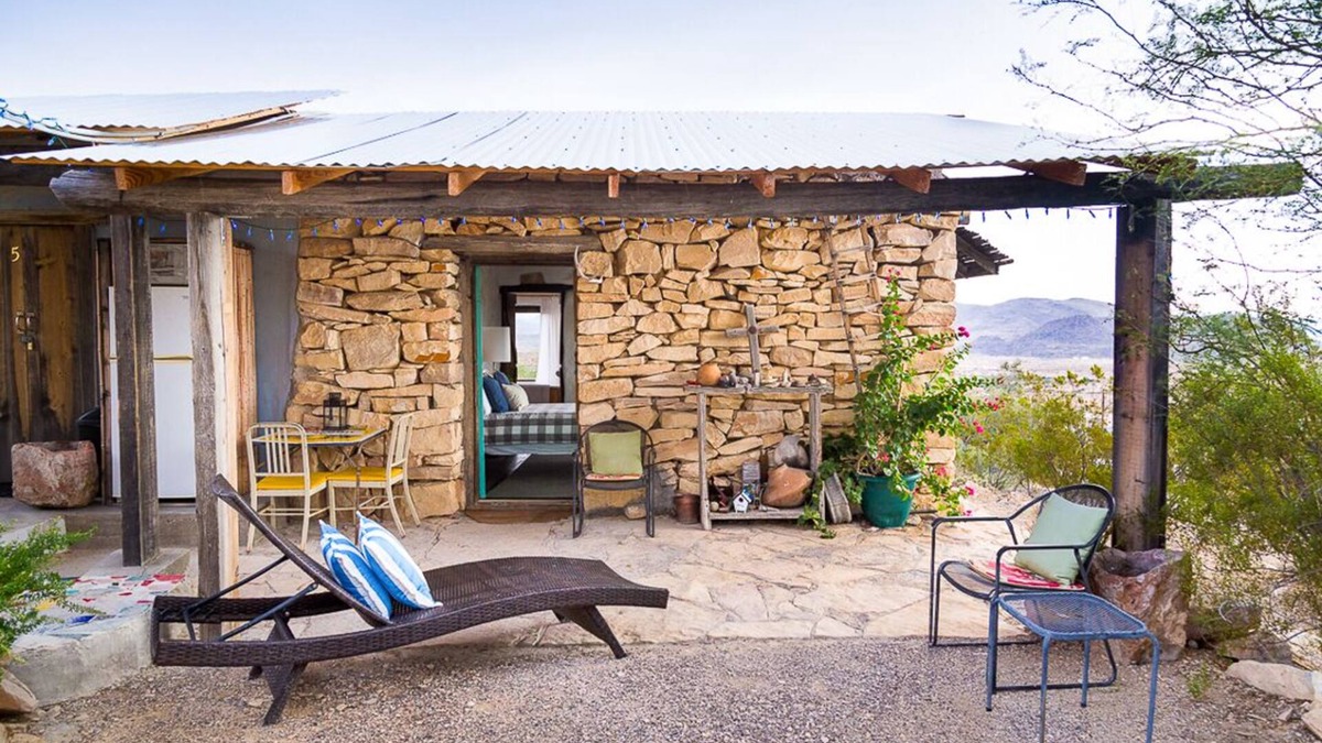 Study Butte-Terlingua Apartment | Mimi's Guestroom - Texas' best kept secret!