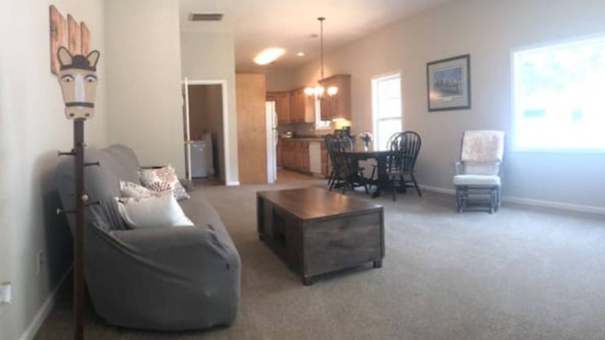 Aiken Cottage | Mimosa Cottage Farm- 2br cottage & stalls. Mastersn
