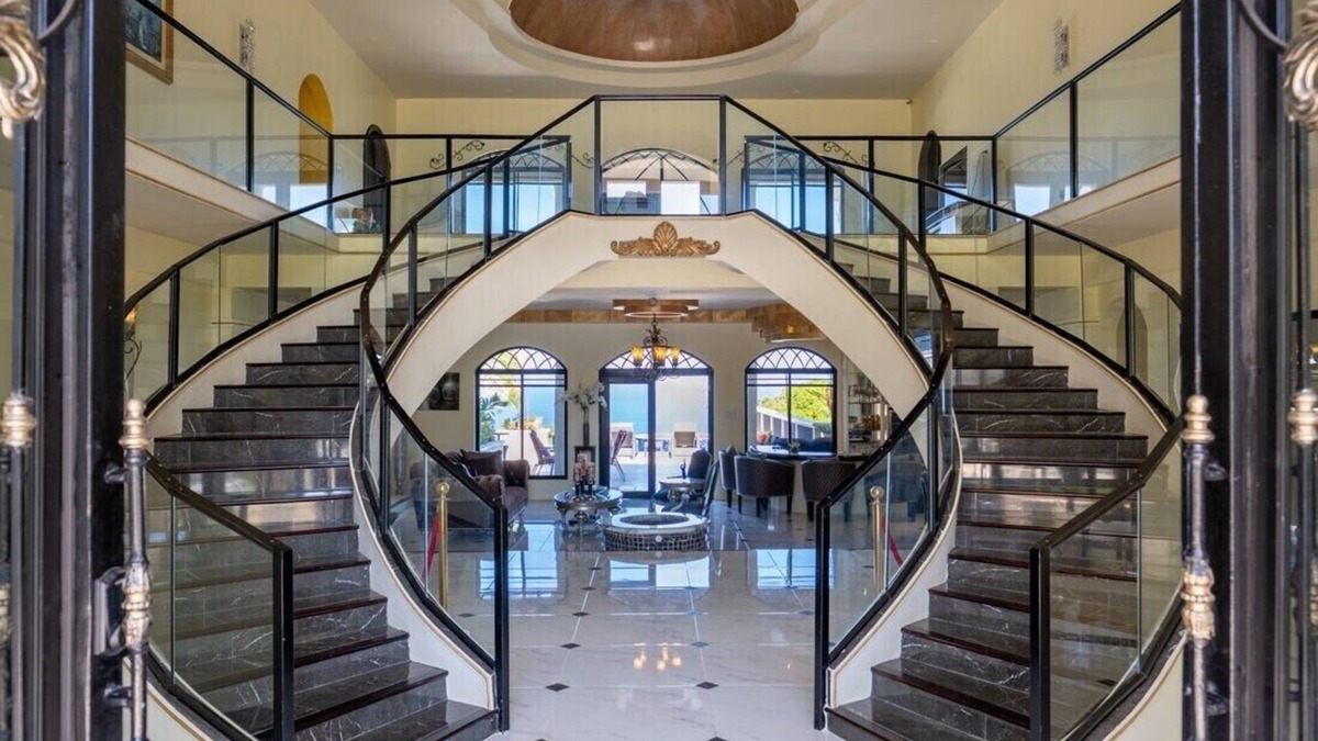 Discovery Bay Villa | Mimosa -MAJESTIC VILLA WITH INCREDIBLE VIEWS! INFINITY POOL