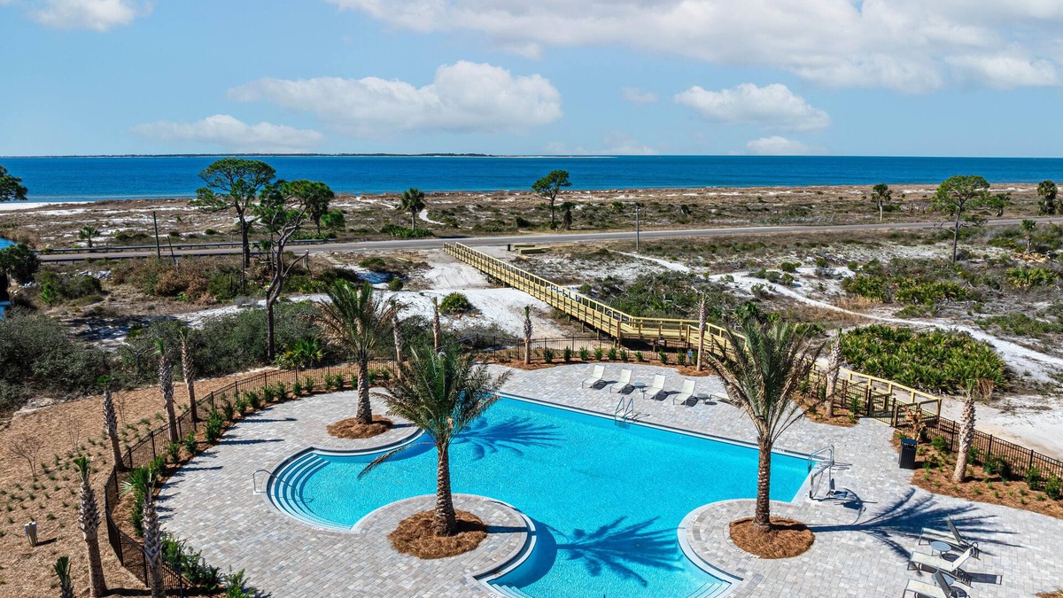 Port St. Joe House | Min2Beach ⛱️6 SeatGolfCart🔆Heated Pool🌊BeachEquip 🔥 Firepit❤️🦮 Boat Storage Option