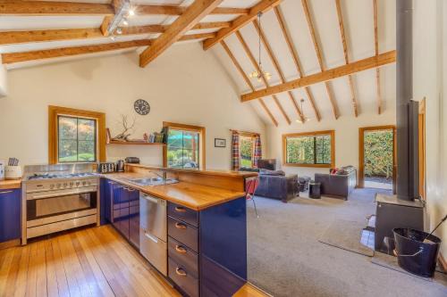 Wanaka House | Minaret Cabin - 3 bedroom home