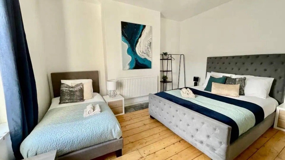 Newport Apartment | Minerva Close by Tŷ SA