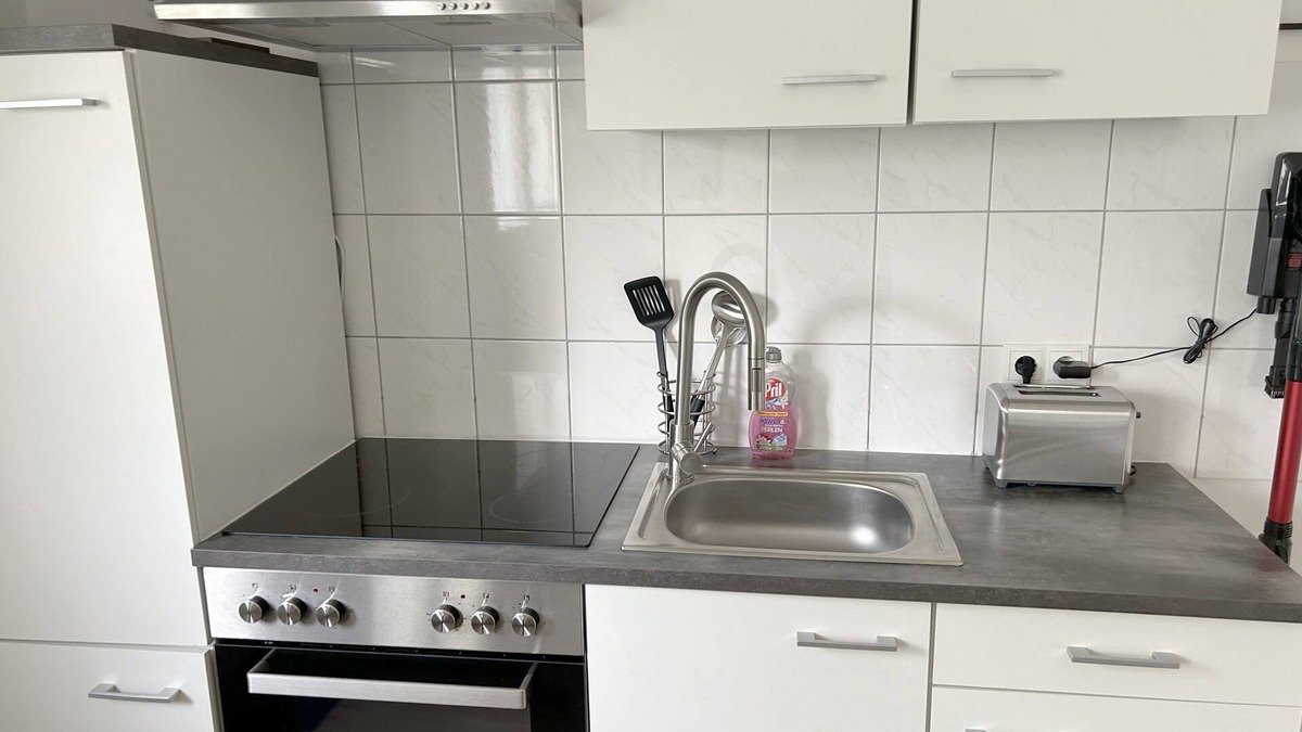 Niddatal Apartment | Mini Apartment mit Garten und Küche