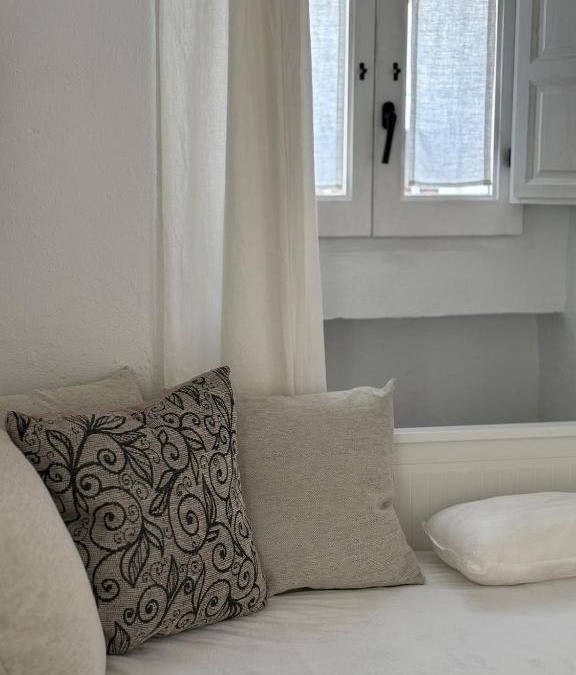 San Ambrosio Apartment | Mini Hibiscus