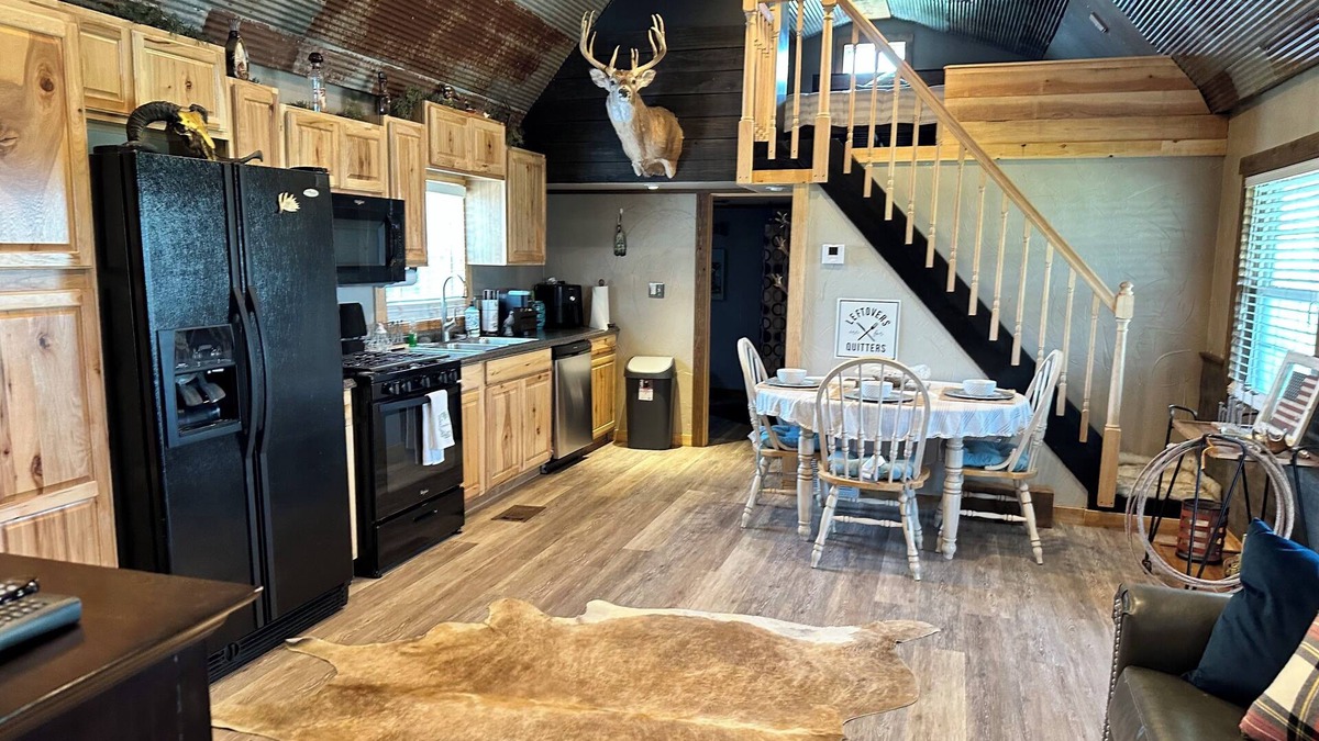 Cleora Cabin | Mini-Lodge at Grand Lake, OK