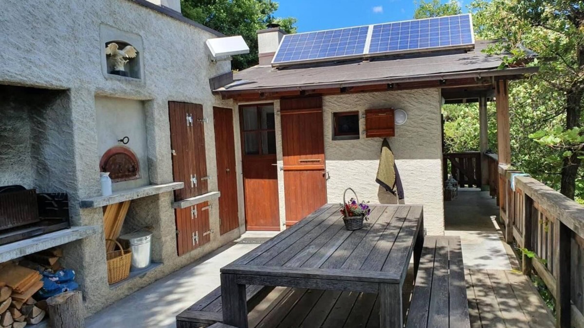 Fully Ski Chalet | Mini Maison Autonome Entre Vigne et Forêt Pour une Totale Déconnection