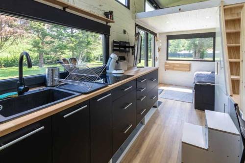 Pontault-Combault Ski Chalet | Mini maison Tiny house 6 per 3800m2 jardin Jacuzzi