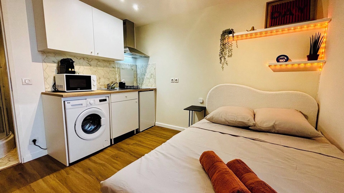 Brignoles Apartment | Mini - Small but cozy!