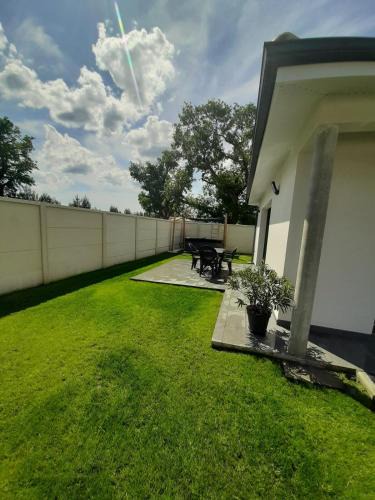 Ychoux Villa | Mini VILLA Coup de Coeur avec Jacuzzi et Sauna Clim Jardin clos et parking sur place