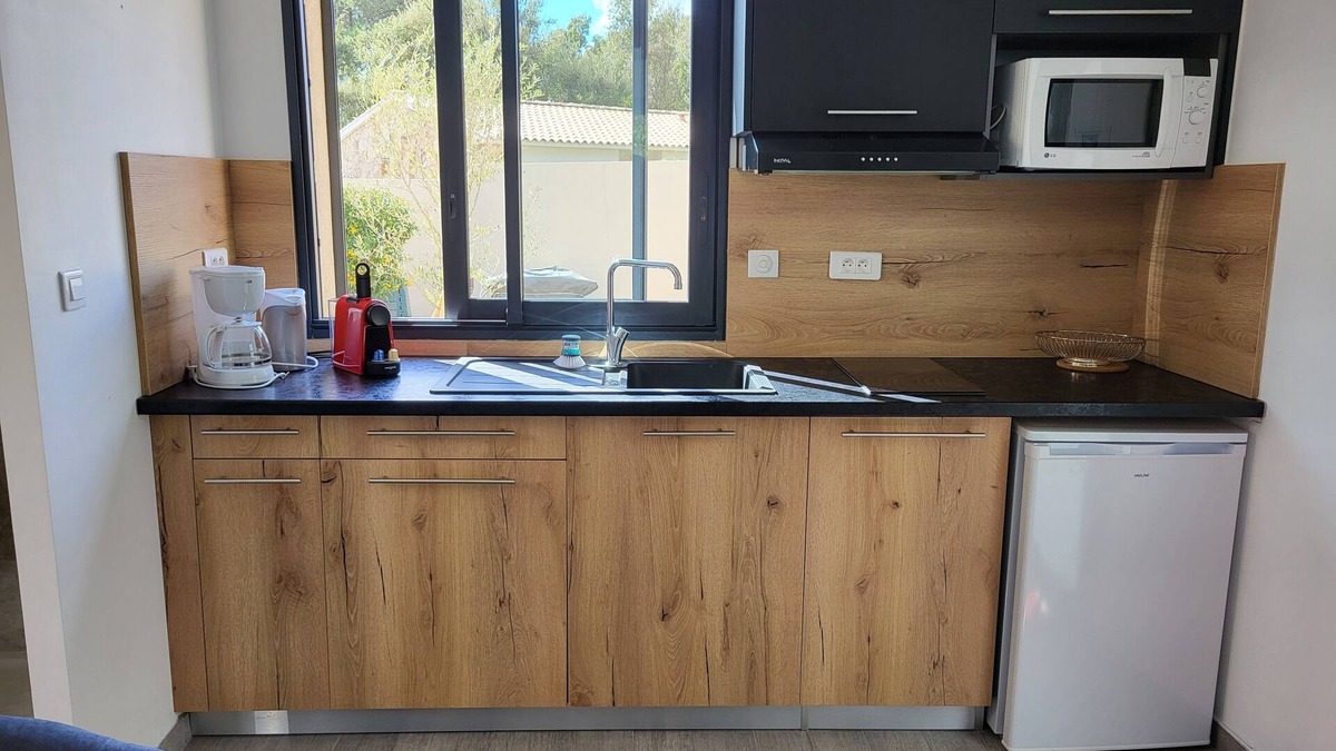 Lecci Cottage | Mini villa in Lecci for couples 5 Km from the beach of St Cyprien and Cala Rossa