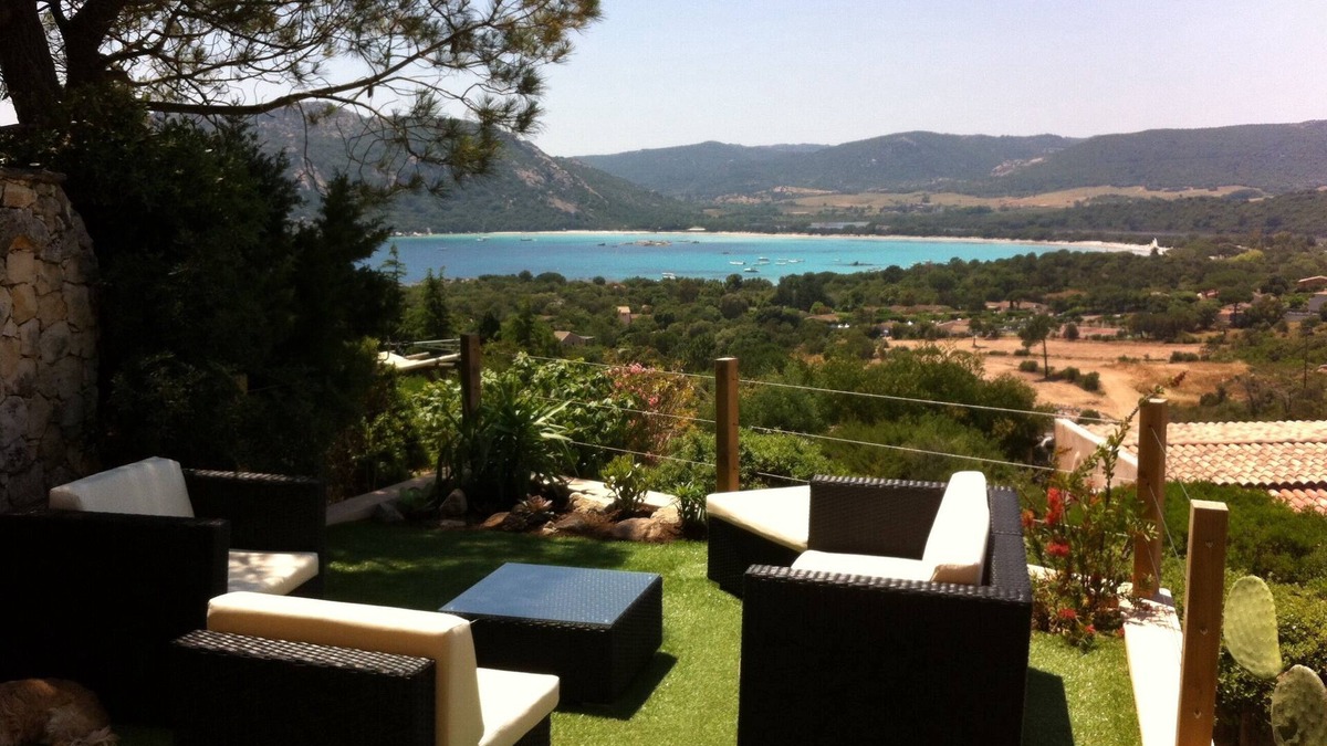 Santa Giulia Villa | Mini villa Lilas SEA VIEW 4 sleeps bay Santa Giulia BEACH 800m walk