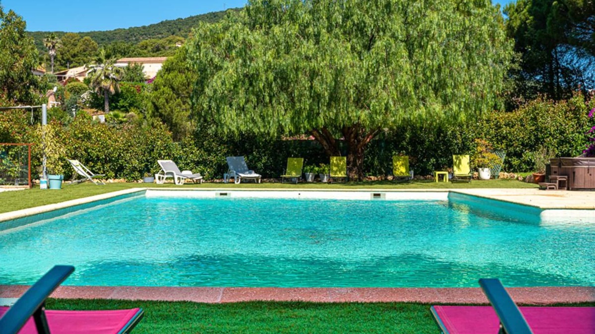 Sainte-Maxime Cottage | Mini-villa of 52 m² for 2-4 people with pool and spa, close to the beach
