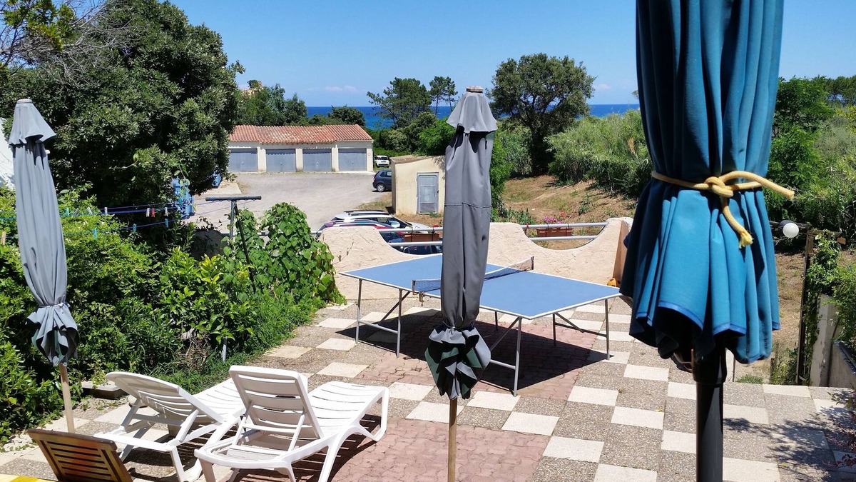 Bravone Villa | Mini Villa with large courtyard, direct sea access 150 m, closed garage, parking, WIFI