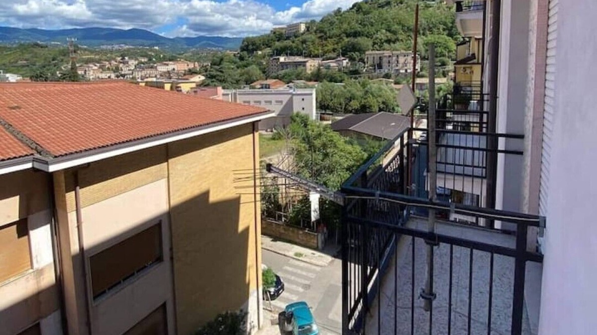 Cosenza Apartment | Minimal apartment in the city center