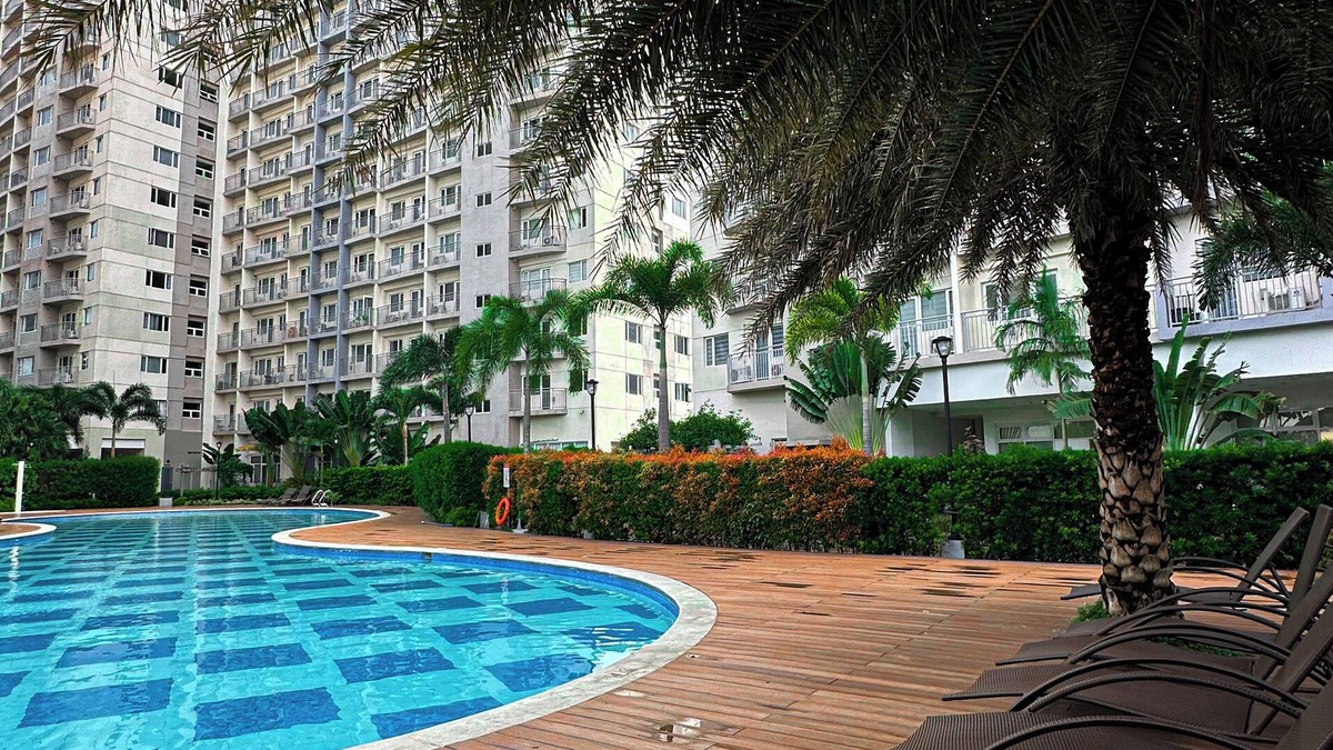 Las Pinas Condo | Minimalist Japandi Haven: Escape to Simplicity and Serenity in Naturen