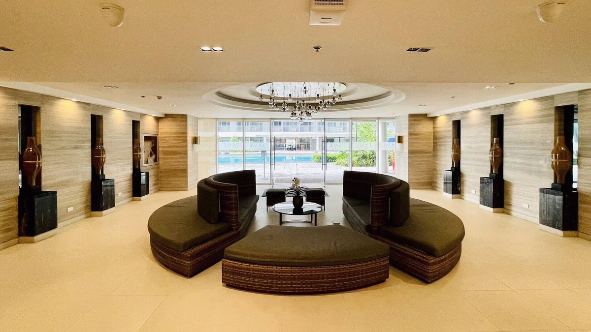 Highway Hills Condo | MINIMALIST, STYLISH, ELEGANT — AT FAME RESIDENCES