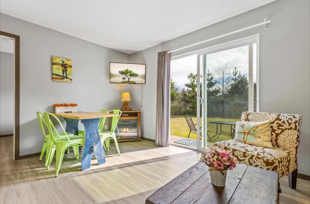 Grayland House | Minke Condo