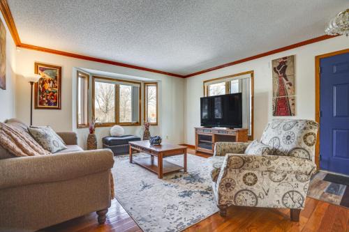 Minneapolis House | Minneapolis Family Home Less Than 6 Mi to Boom Island Park