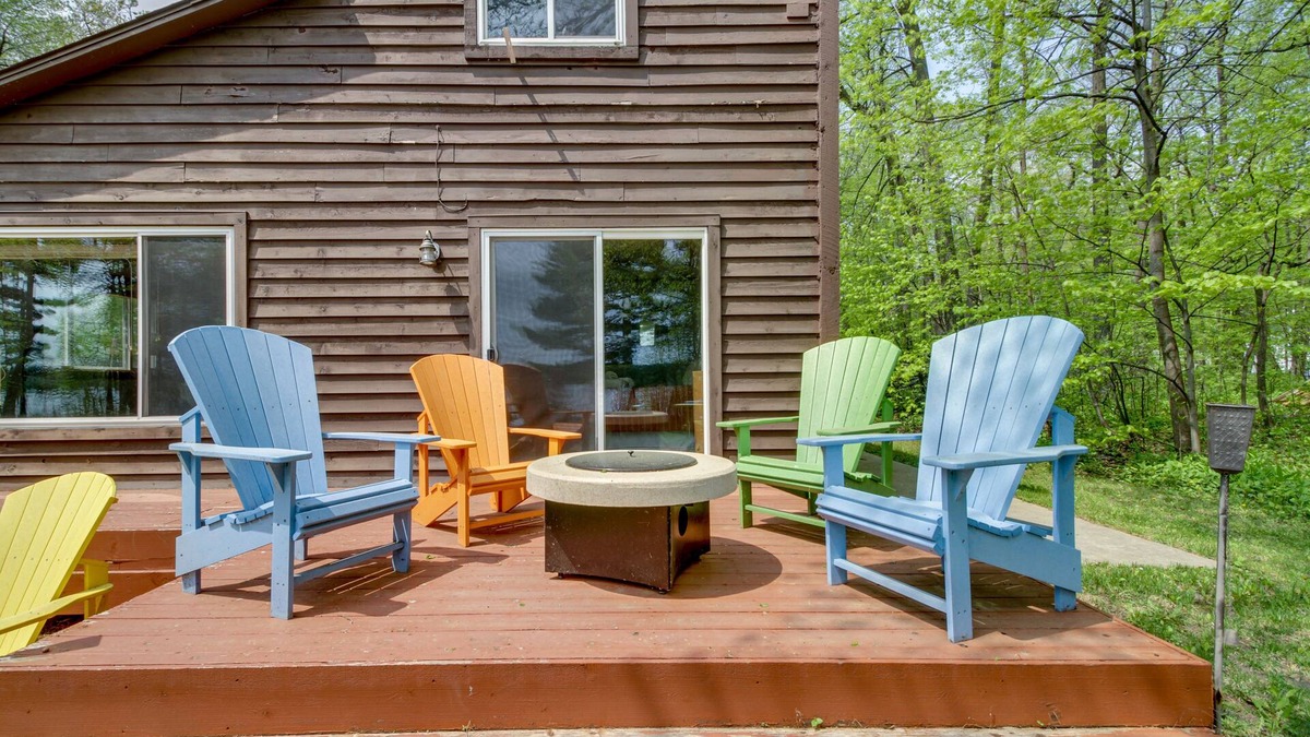 Ossipee Cabin | Minnesota Cabin w/Deck & Private Beach