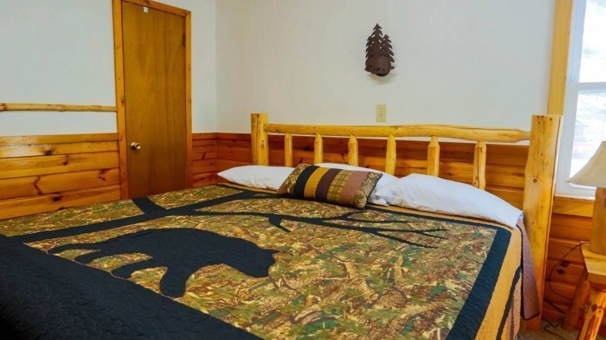 Puposky Cabin | Minnesota Family Lake Retreat - Minutes from Bemidji Activities