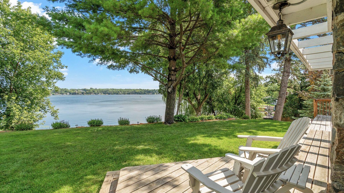Excelsior House | MINNeSTAY* Bayside Escape |