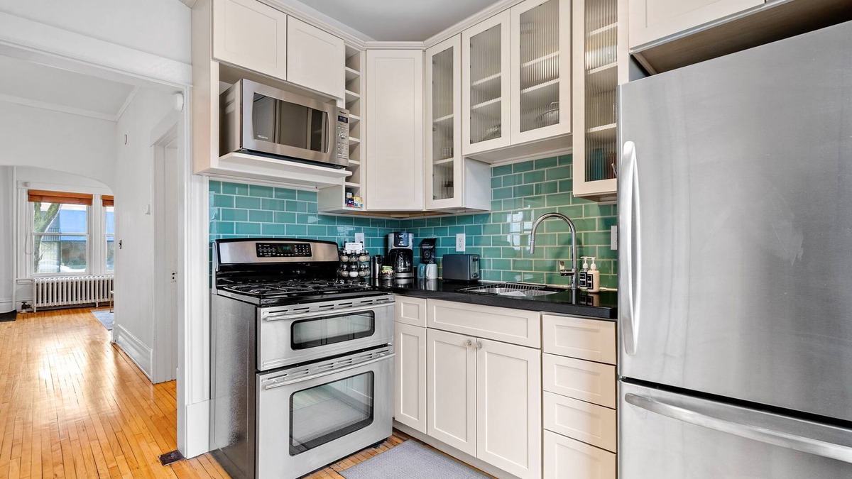 Whittier House | MINNeSTAY | Eat Street Suites