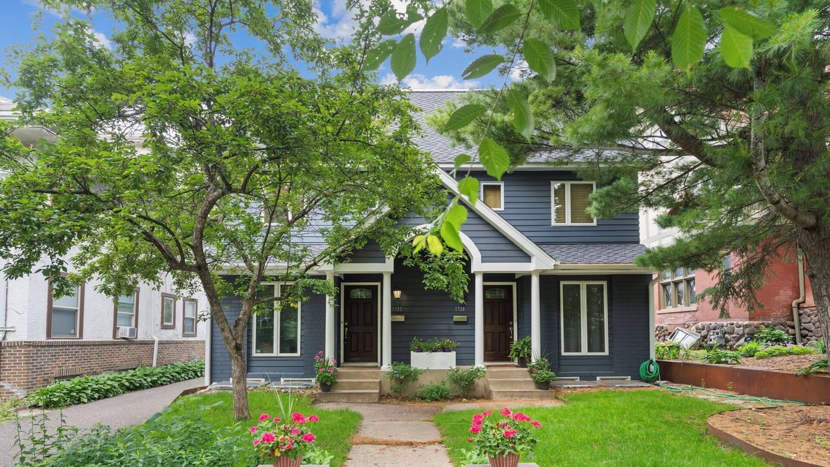 Lowry Hill House | MINNeSTAY* Emerson House | MPLS Sculpture Garden