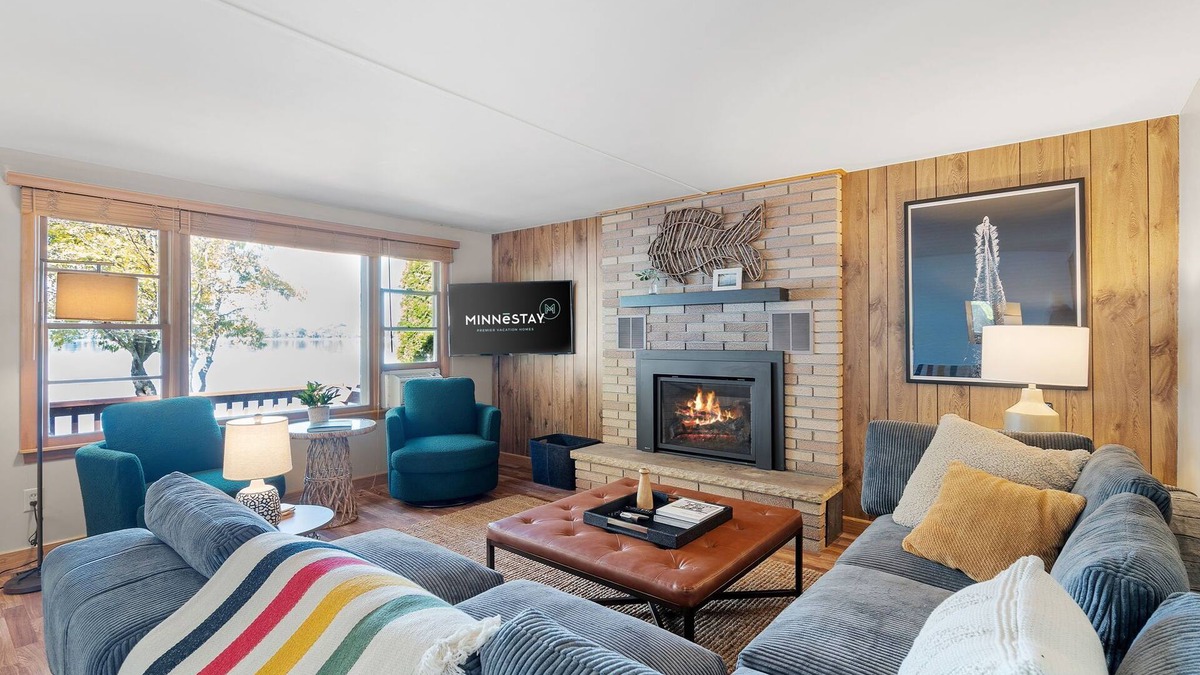 Buffalo Cabin | MINNeSTAY* Lake Pulaski Getaway | Vintage | Lake