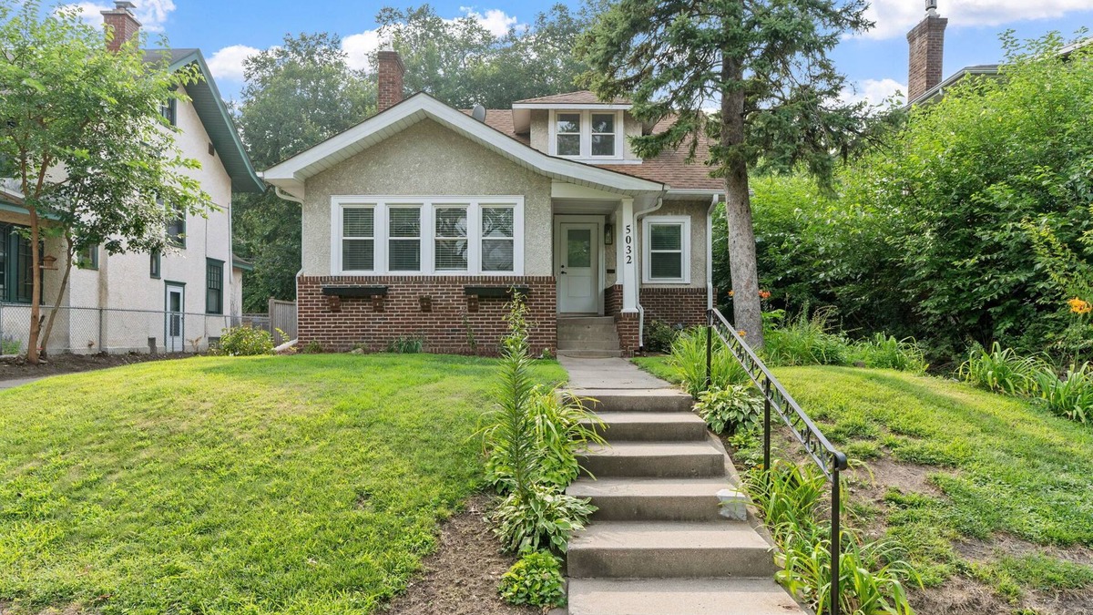 Lynnhurst House | MINNeSTAY* Lyncreek Landing