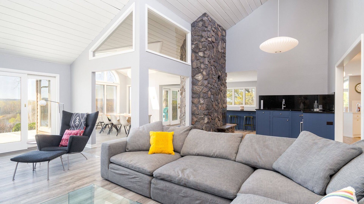 Hager City House | MINNeSTAY* Maple Lake Chalet |