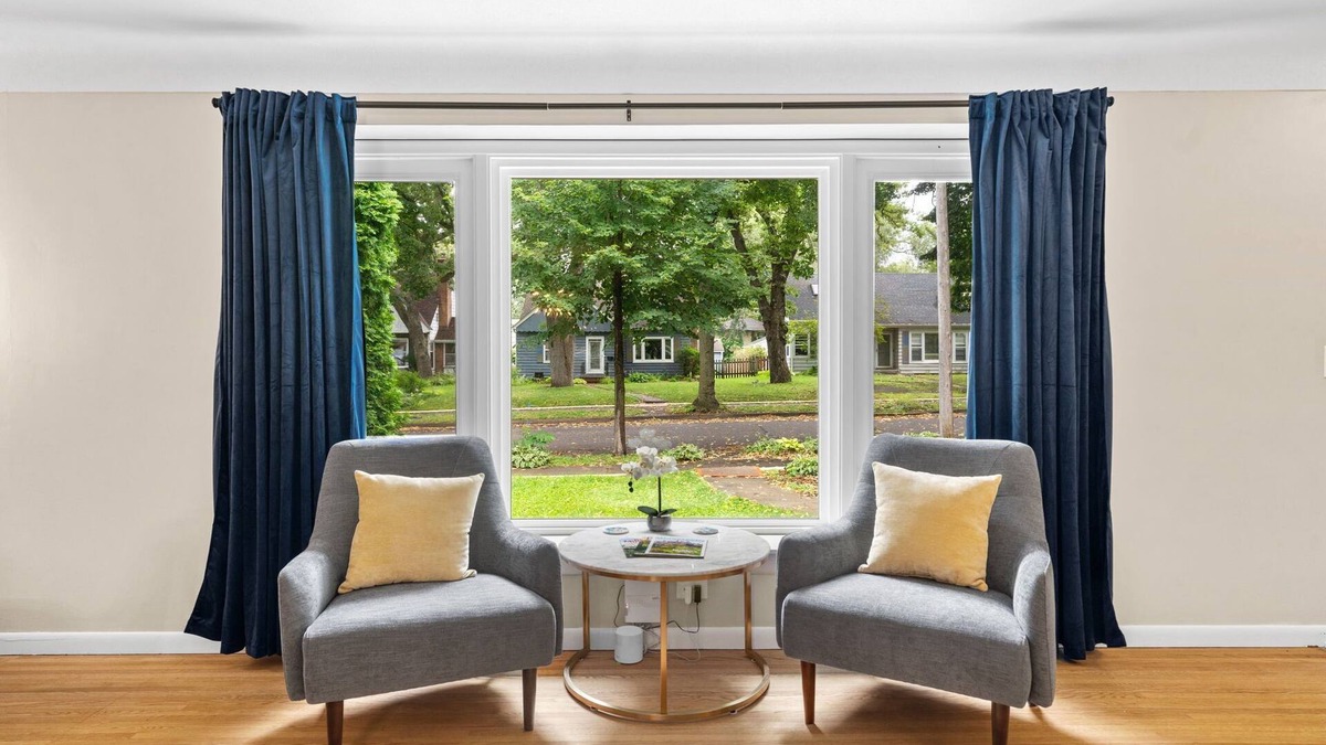 Linden Hills House | MINNeSTAY* Minikahda Vista | Hot tub