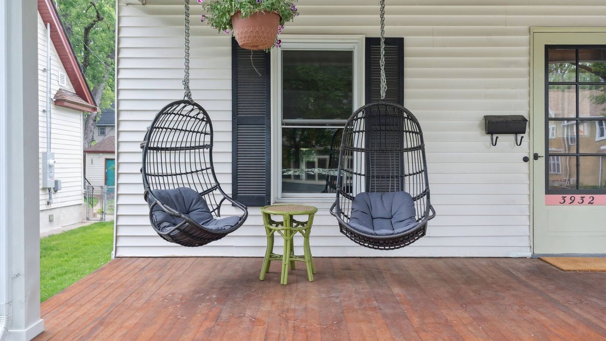 Kingfield House | MINNeSTAY* Retro Haus