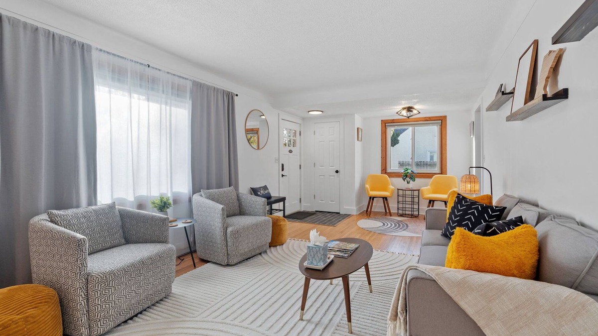 Richfield House | MINNeSTAY* Richfield Gem